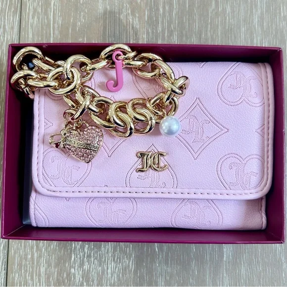 NWT Juicy Couture Top Notch trifold wallet wristlet w gold chain & charms - Picture 9 of 10